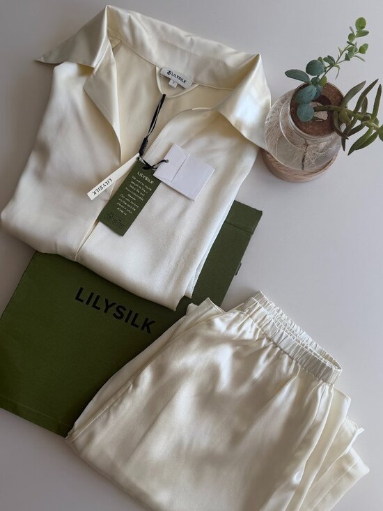 Lilysilk Other - LILYSILK Jasmine 100% Silk Charmeuse Pajama Set Lily White S NWT